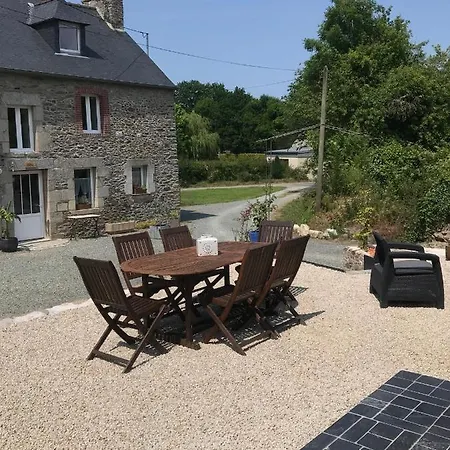 Charmant Gite Entre Vallee De La Rance Et Cote D'Emeraude Pleslin-Trigavou Exterior photo